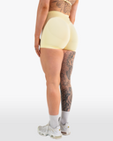 CELESTE SHORTS IN LEMON